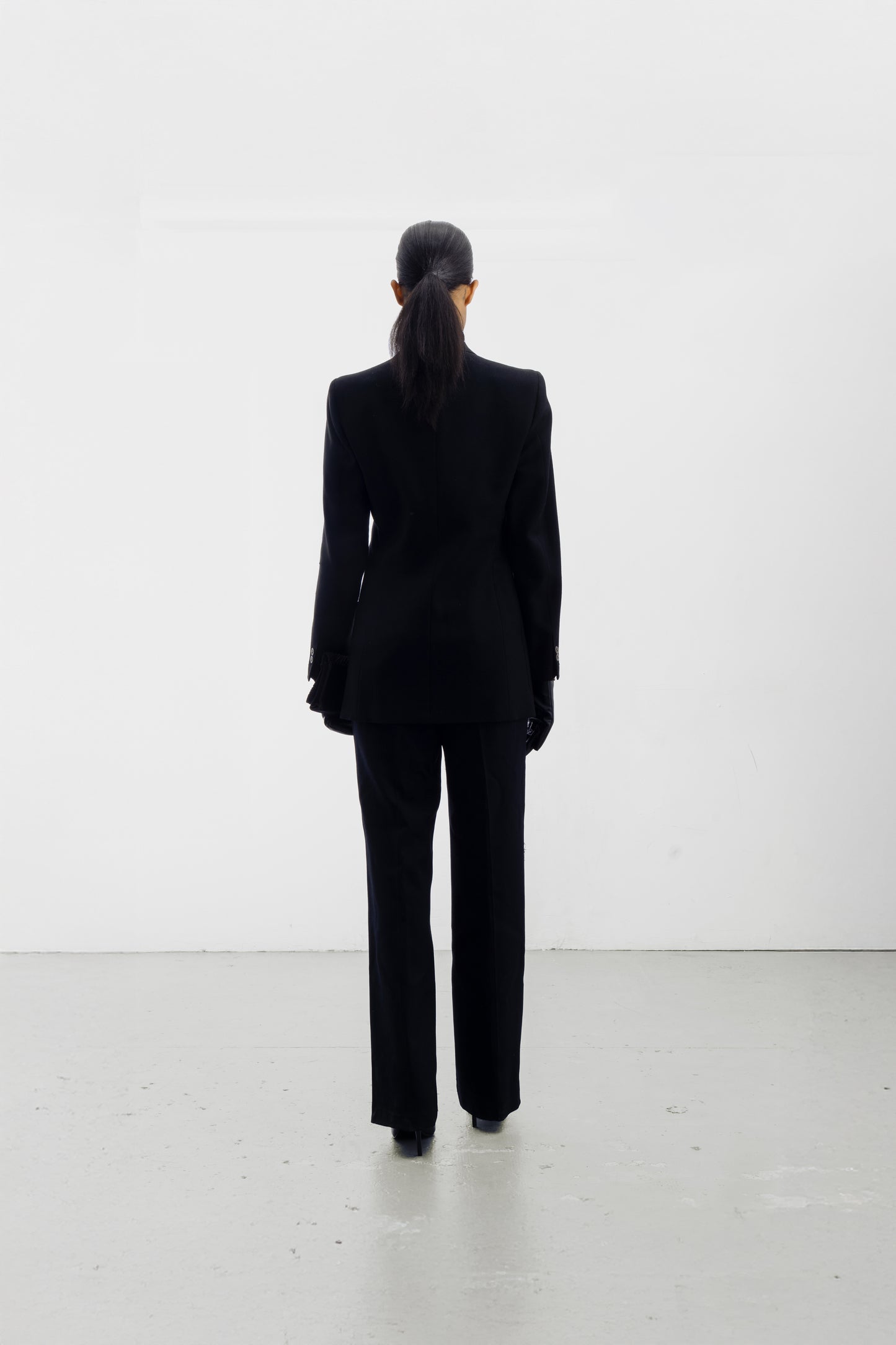 Costume noir en laine