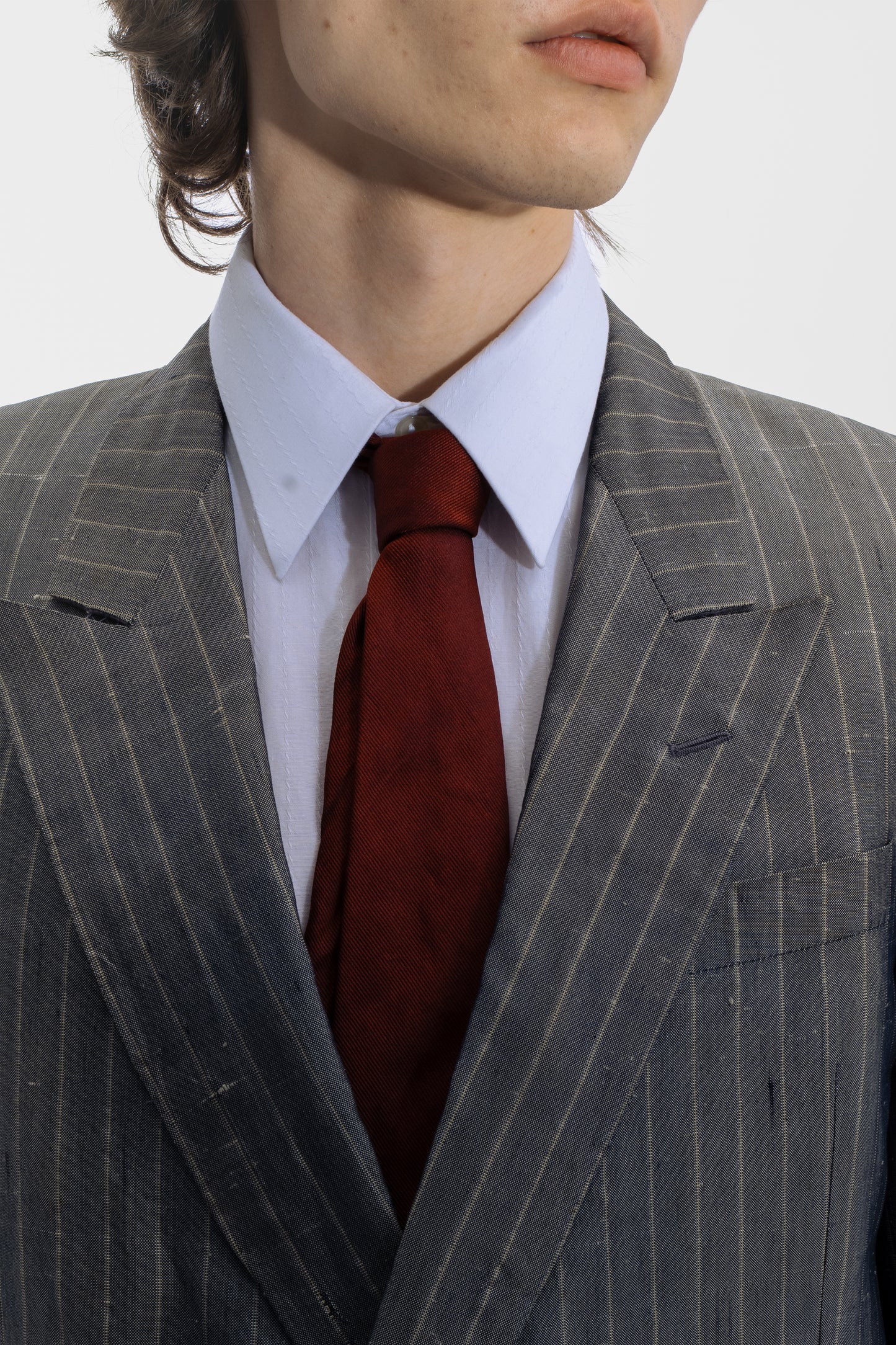 Costume croisé en soie
