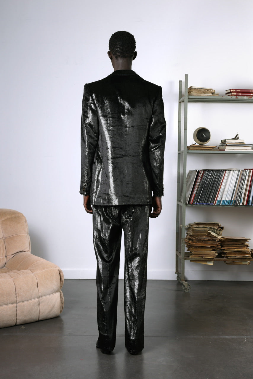 Costume droit brillant